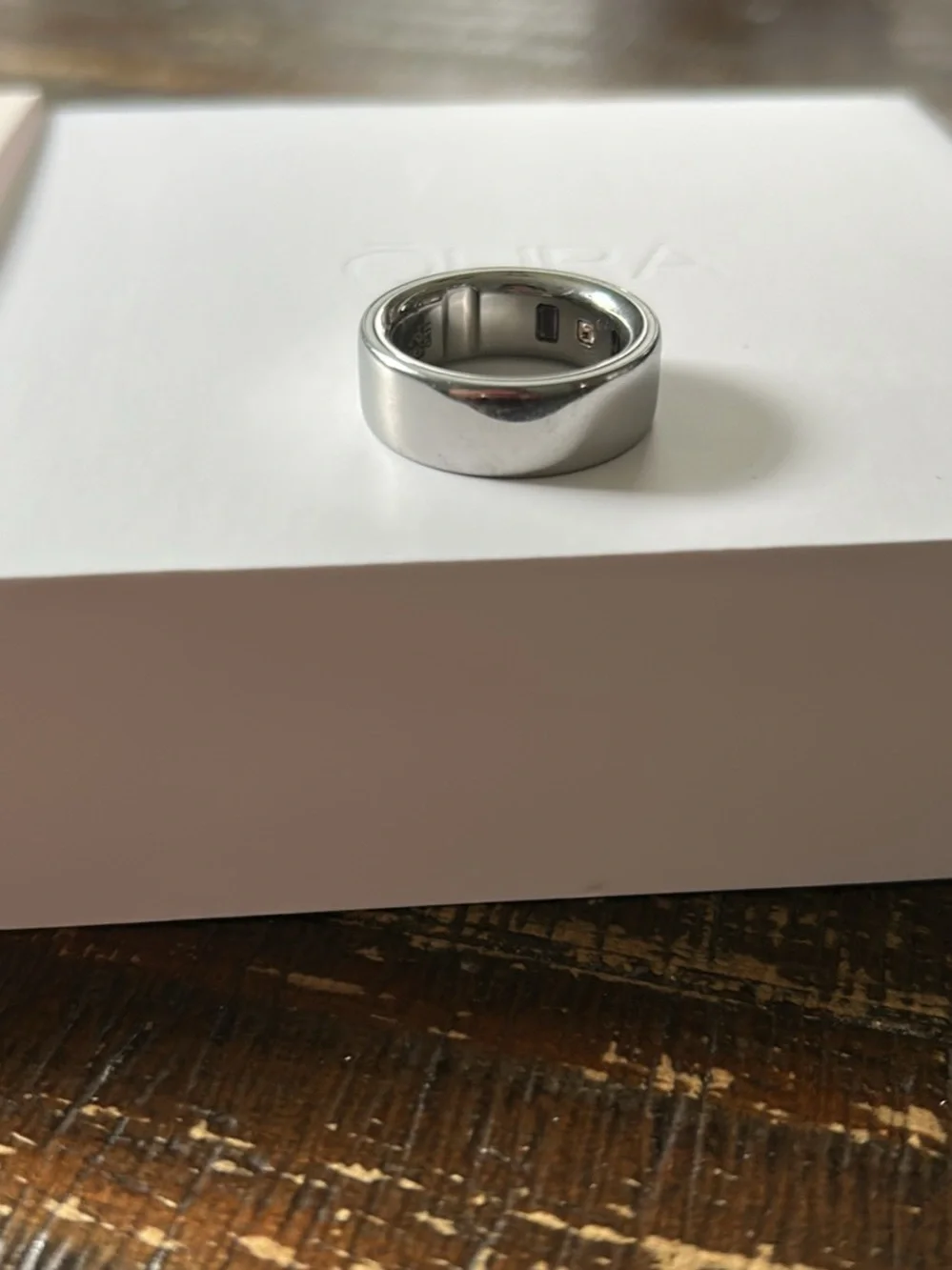 Oura Ring 4 Smart Ring - Silver Finish